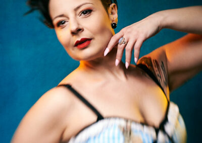 La Baronne Athena avec l'objectif Lensbaby
